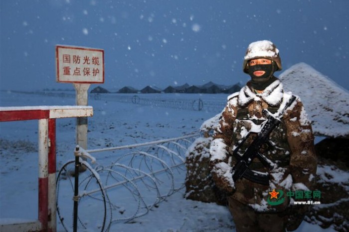 The Chinese Military Undergoes Some Intense Training To Prepare For Battle (26 pics)