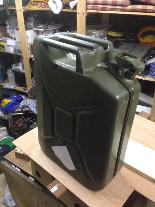 Smart Guy Turns A Jerry Can Into A Mini Bar (10 pics)