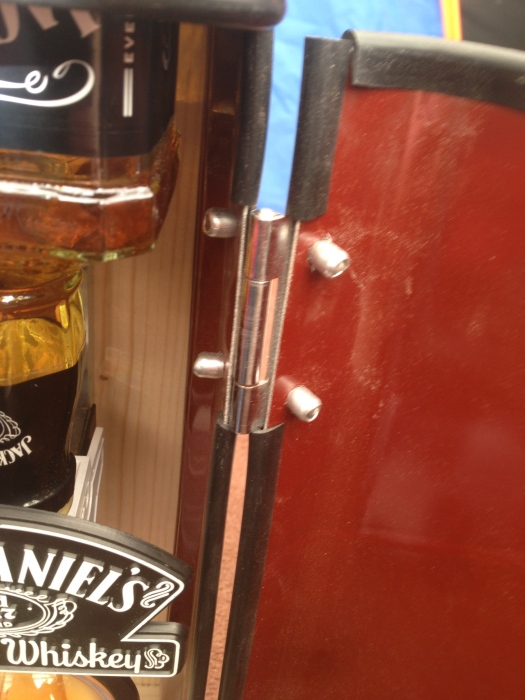 Smart Guy Turns A Jerry Can Into A Mini Bar (10 pics)