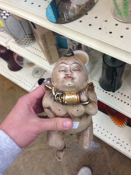 Cool Thrift Shop Items That Are A Little On The Strange Side (40 pics)