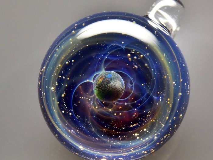 Space Glass Is Quite Possibly The Coolest Thing Ever (10 pics + video)