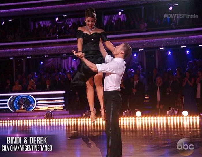 Bindi Irwin Receives A Perfect Score As She Wins Dancing With The Stars 8 Pics Video 