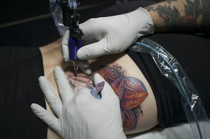 Woman Gets 100 Years Worth Of History Tattooed On Her Body (14 pics)