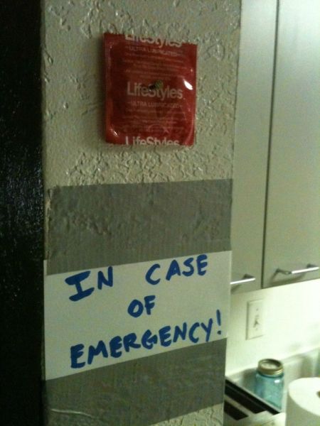 Pictures That Could Create Some Serious Trust Issues (34 pics)