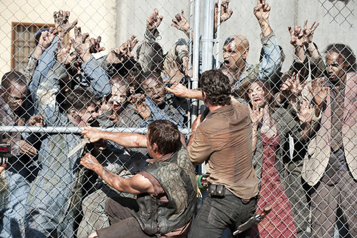 Beware Of The Zombies On Black Friday (18 pics)