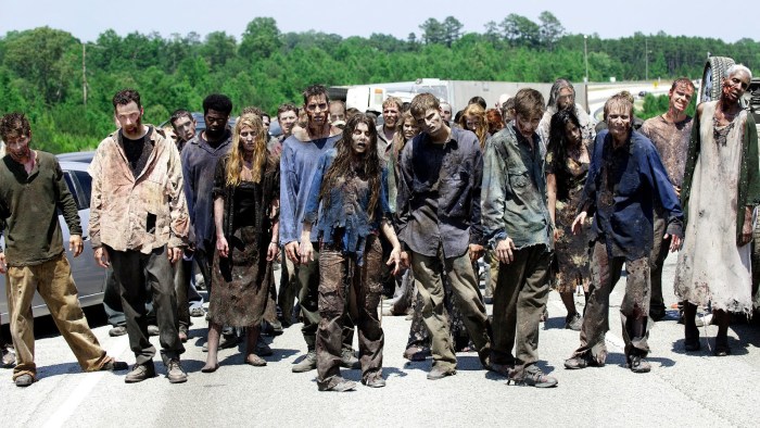 Beware Of The Zombies On Black Friday (18 pics)