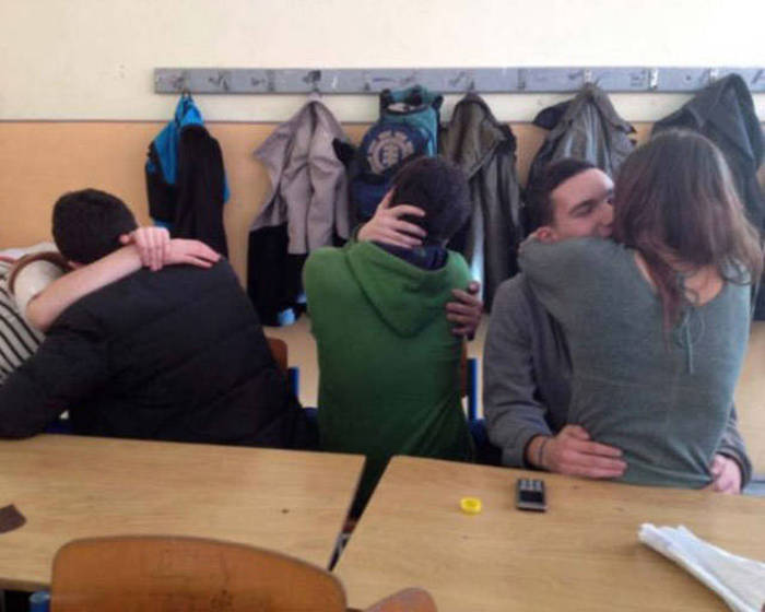 A Moment Of Silence For Our Friends That Are Forever Alone (44 pics)