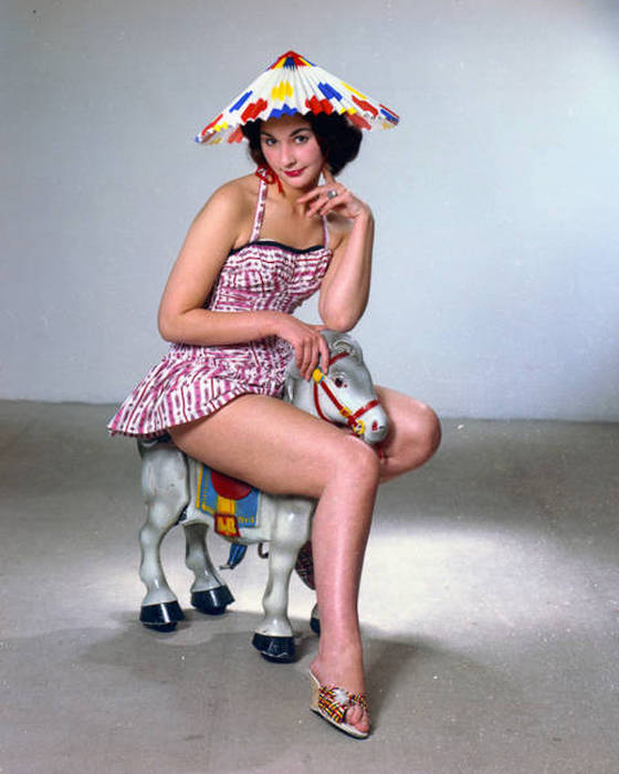 Awkward Vintage Modeling Photos From The 60s (21 pics)