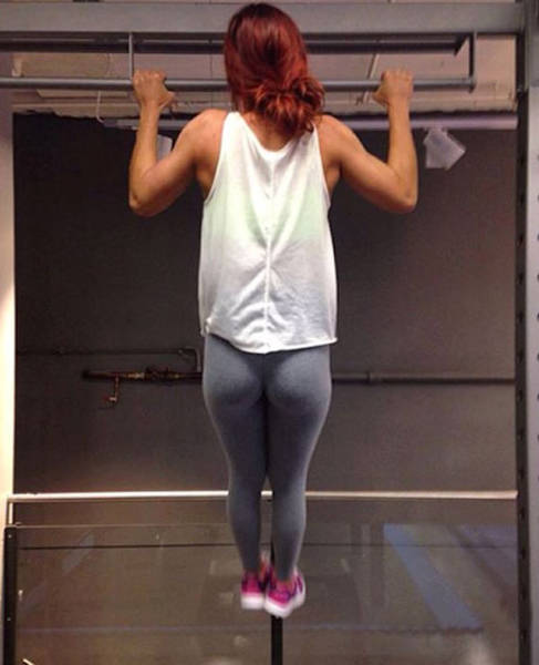 There's Just So Much To Love About Yoga Pants (48 pics)