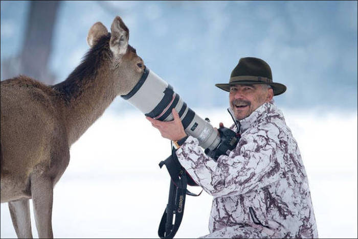 Wildlife Photographers Have A Lot Of Fun On The Job (28 pics)