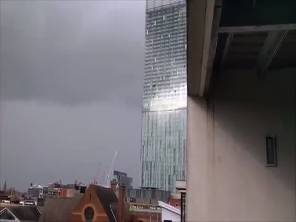Beetham Tower Humming