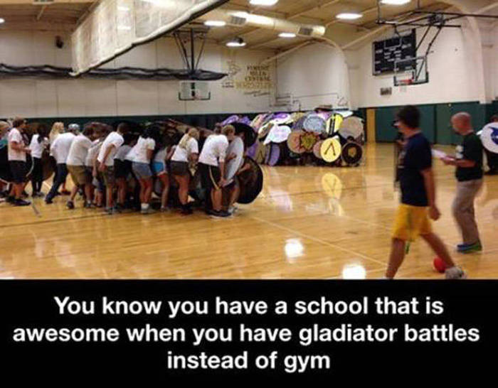 Moments That Make School Awesome And Awkward (32 pics)