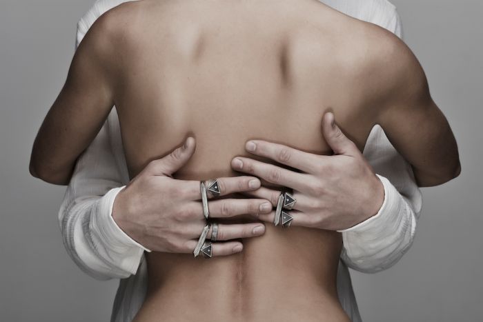 This Jewelry Company Is Using Naked Women To Get People's Attention (8 pics)