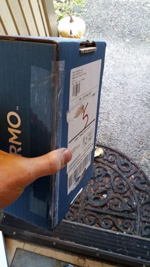 Man Gets Revenge On Person Who's Been Stealing His Packages (6 pics)