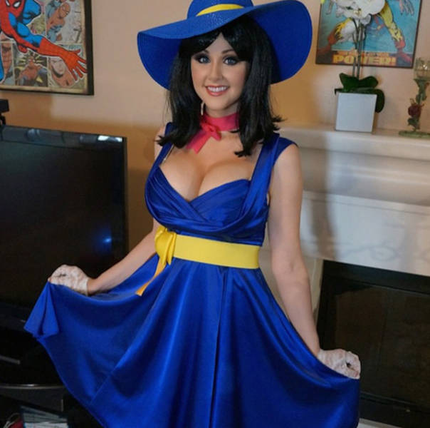 Screen Team’s Angie Griffin Is The Hottest Cosplayer On ... 