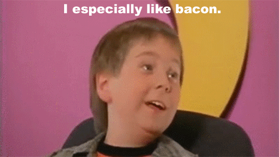 Beans From Even Stevens Now Works As Santa's Helper At A Mall (10 pics)