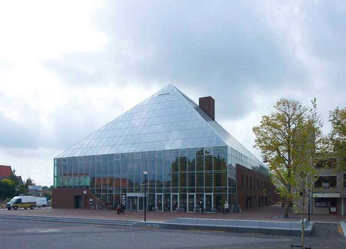 The Netherlands Has A Libary That's Like A Giant Mountain Of Books (10 pics)
