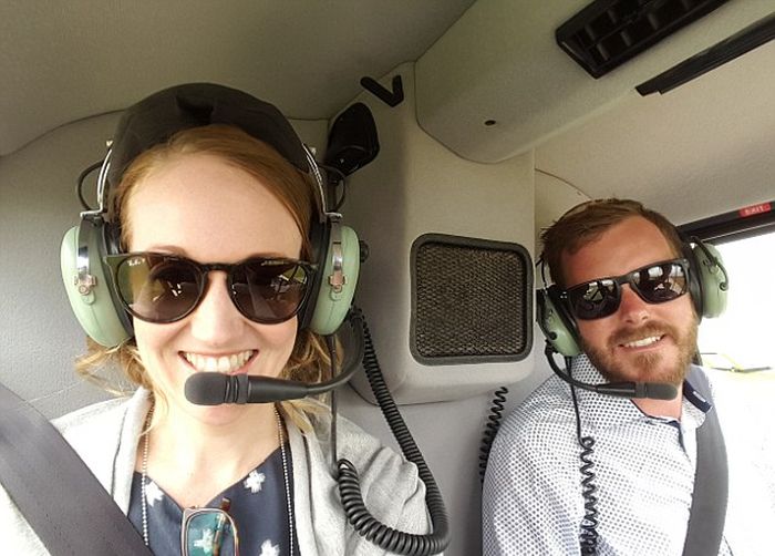 Australian Man Surprises Girlfriend With A Helicopter Ride And Marriage Proposal (4 pics)