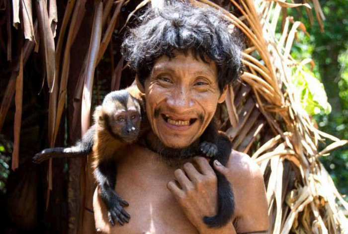 This Rare Amazonian Tribe Lives Among The Animals (17 pics)