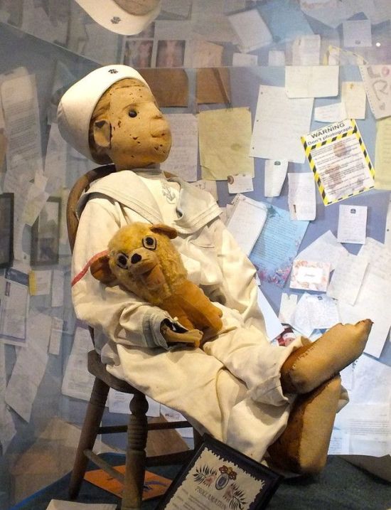 This Creepy Doll Named Robert Is The One That Inspired The ‘Chucky’ Movies (8 pics)