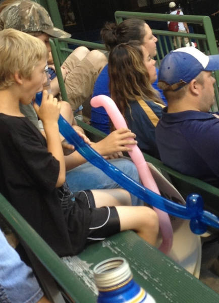 Kids Do The Most Ridiculous Things (33 pics)