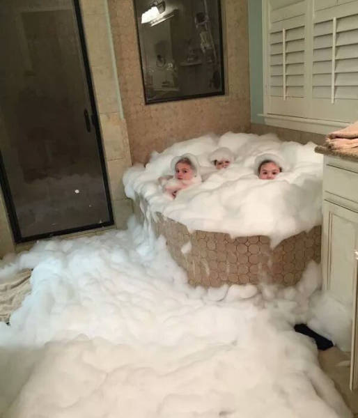 Kids Do The Most Ridiculous Things (33 pics)