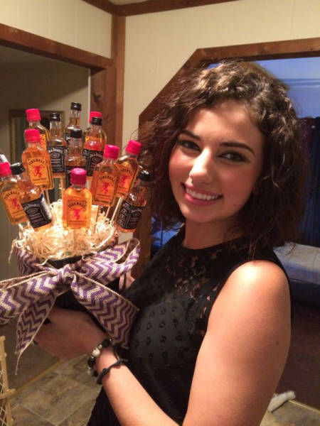 Alcohol Helps Create Fun Nights And Miserable Mornings (50 pics)