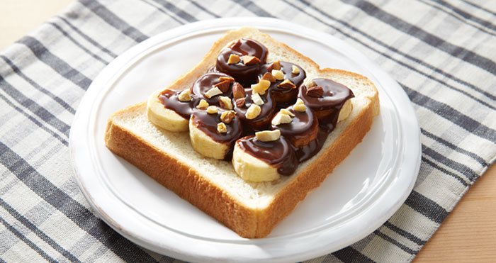 You Can Now Add Sliced Chocolate To Your Sandwiches (10 pics)