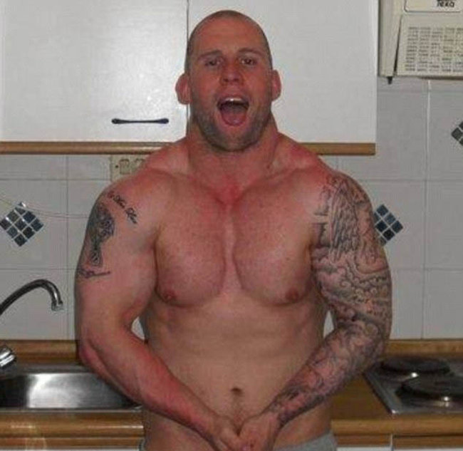 It Only Took 16 Weeks For This Skinny Guy To Become A Ripped Bodybuilder (11 pics)