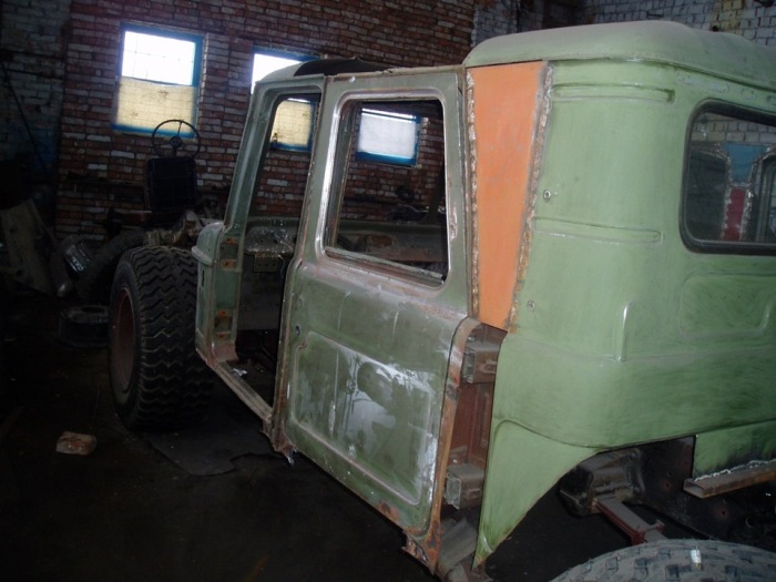 This Is How Russia Does Hummers (10 pics)