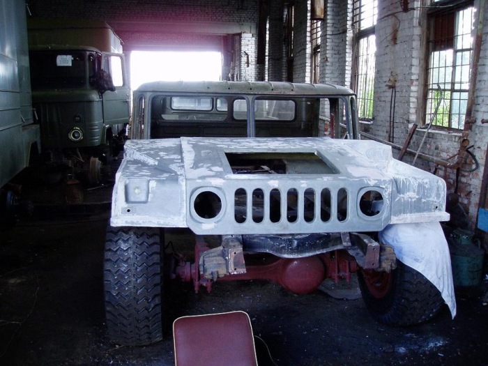 This Is How Russia Does Hummers (10 pics)