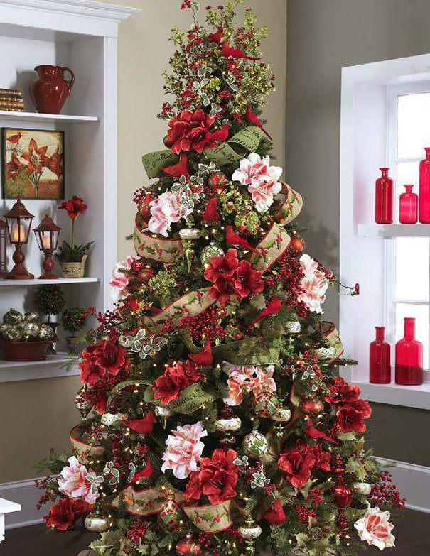 People Are Making Their Christmas Trees Beautiful By Using Flowers (23 pics)