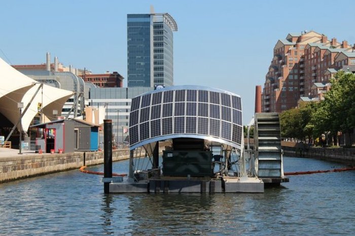 This Is The Boat That The People Of Baltimore Call Mr. Trash (11 pics)
