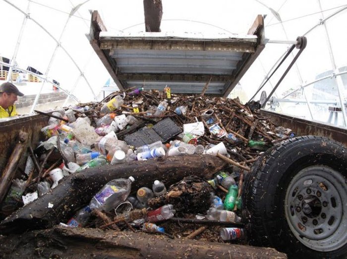 This Is The Boat That The People Of Baltimore Call Mr. Trash (11 pics)