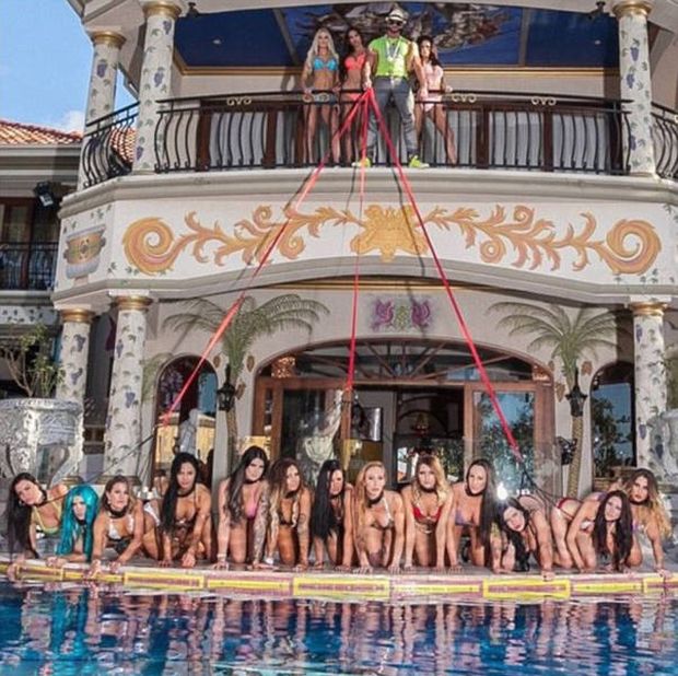 Travers Beynon Recently Hosted Of One The Most Extravagant Parties Of All Time (45 pics)