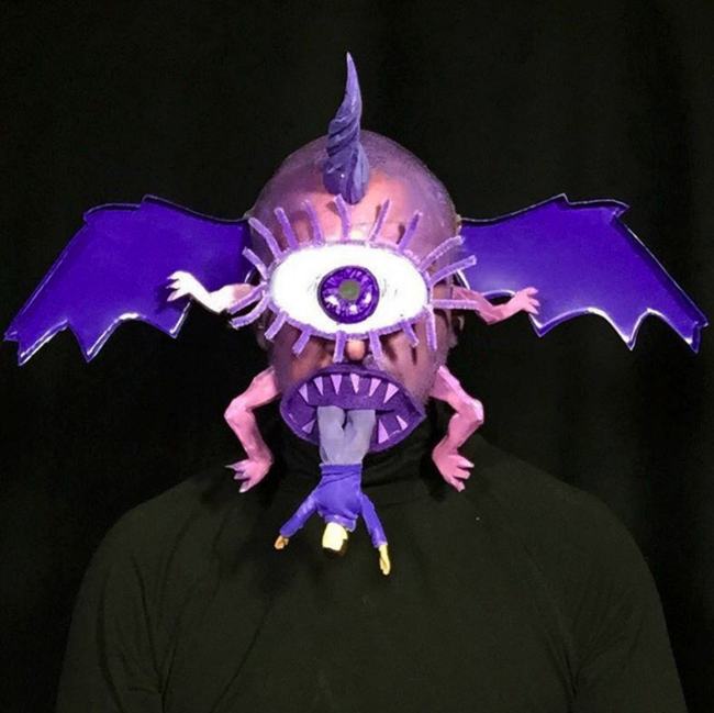 Meet The Man That Wore A Ridiculous Costume Every Day In 2015 (18 pics)