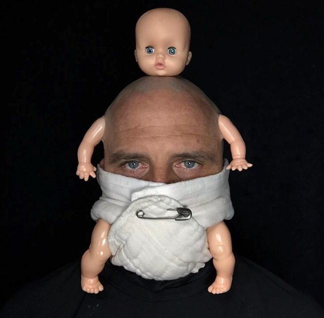 Meet The Man That Wore A Ridiculous Costume Every Day In 2015 (18 pics)