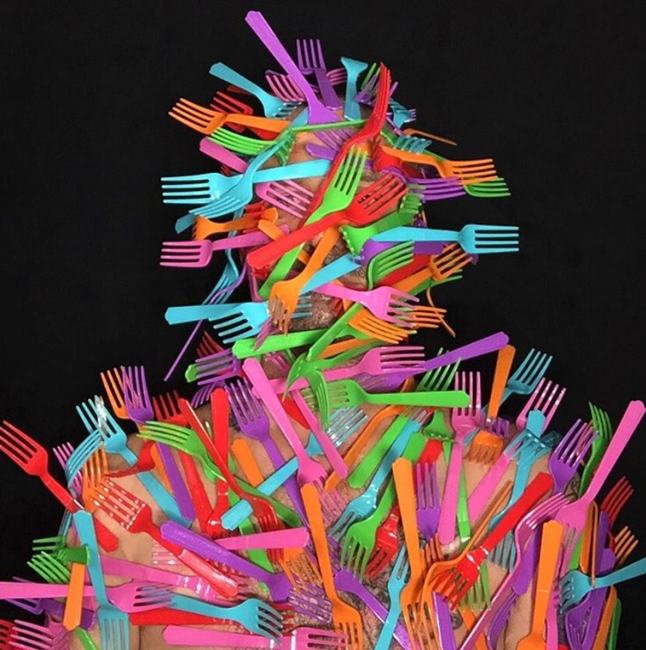 Meet The Man That Wore A Ridiculous Costume Every Day In 2015 (18 pics)
