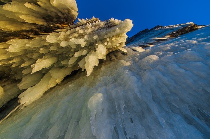 Lake Baikal Is Beautiful This Time Of Year (35 pics)