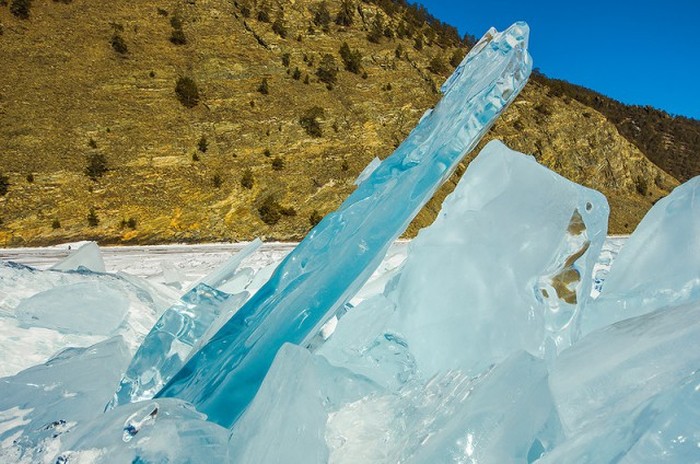Lake Baikal Is Beautiful This Time Of Year (35 pics)