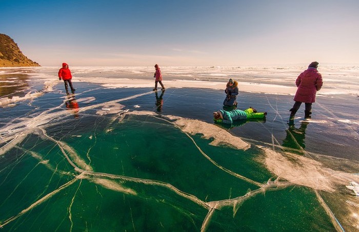 Lake Baikal Is Beautiful This Time Of Year (35 pics)