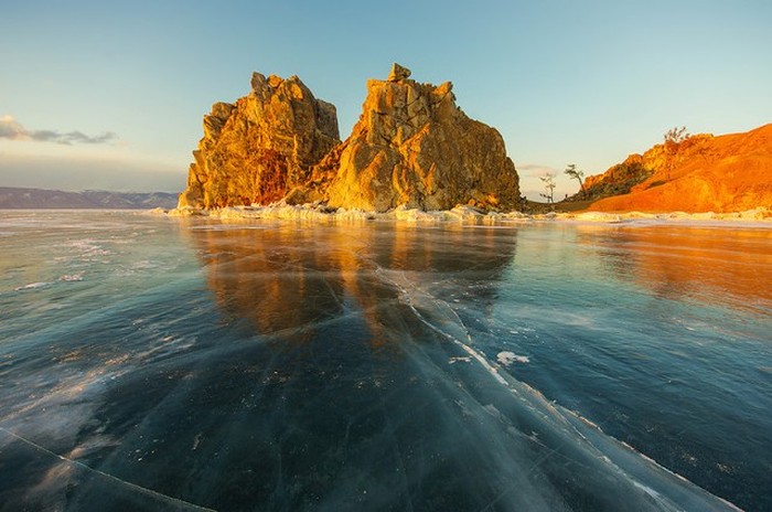 Lake Baikal Is Beautiful This Time Of Year (35 pics)