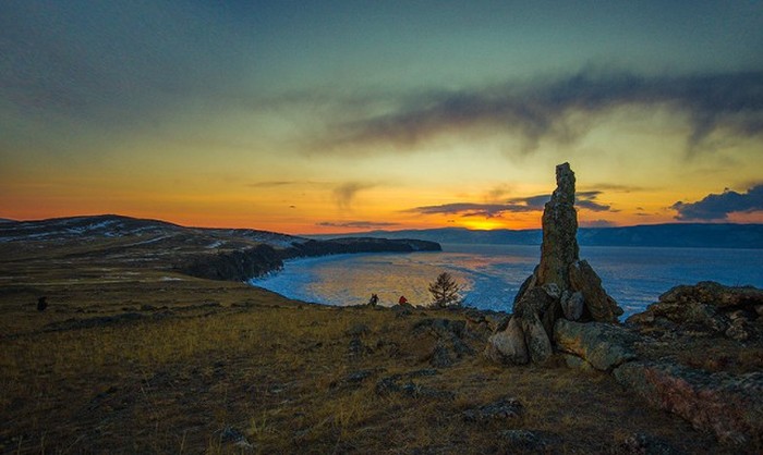 Lake Baikal Is Beautiful This Time Of Year (35 pics)