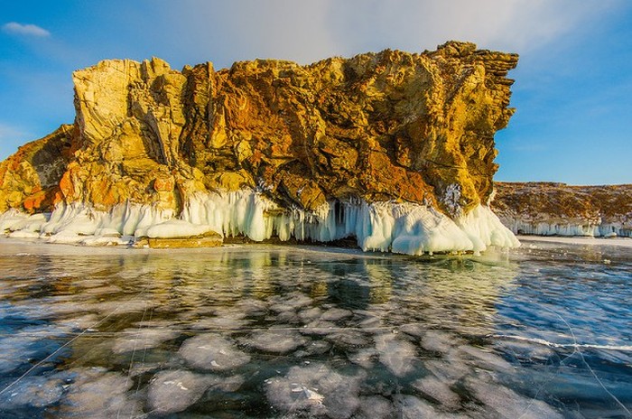 Lake Baikal Is Beautiful This Time Of Year (35 pics)