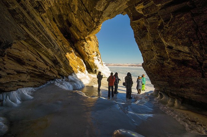 Lake Baikal Is Beautiful This Time Of Year (35 pics)