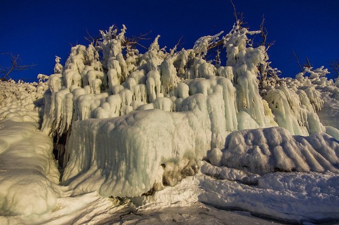 Lake Baikal Is Beautiful This Time Of Year (35 pics)