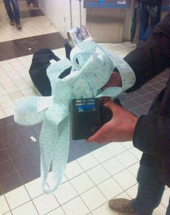 This Is The Receipt That Never Ends (3 pics)