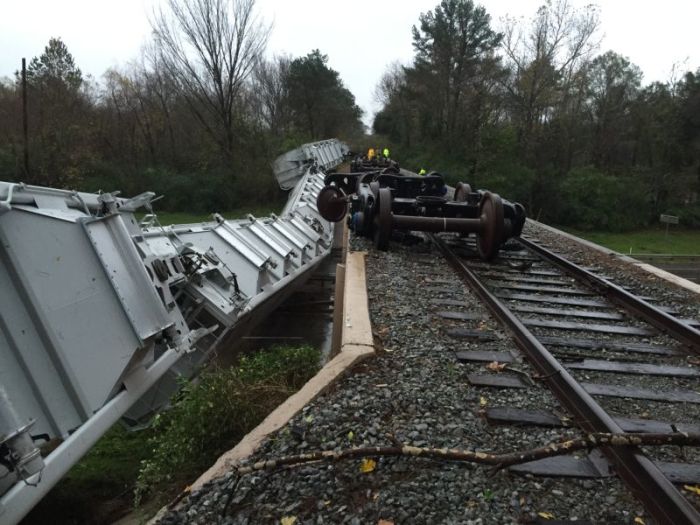 This Train Made Quite The Mess (3 pics)