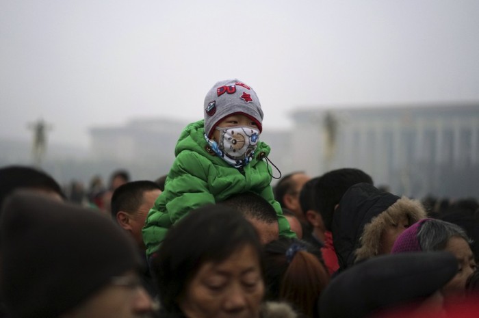 China Is Facing The Smog With Stylish Masks (22 pics)
