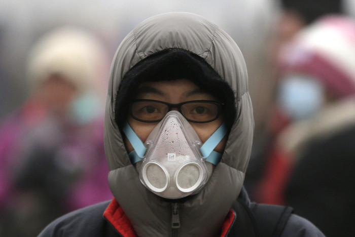 China Is Facing The Smog With Stylish Masks (22 pics)